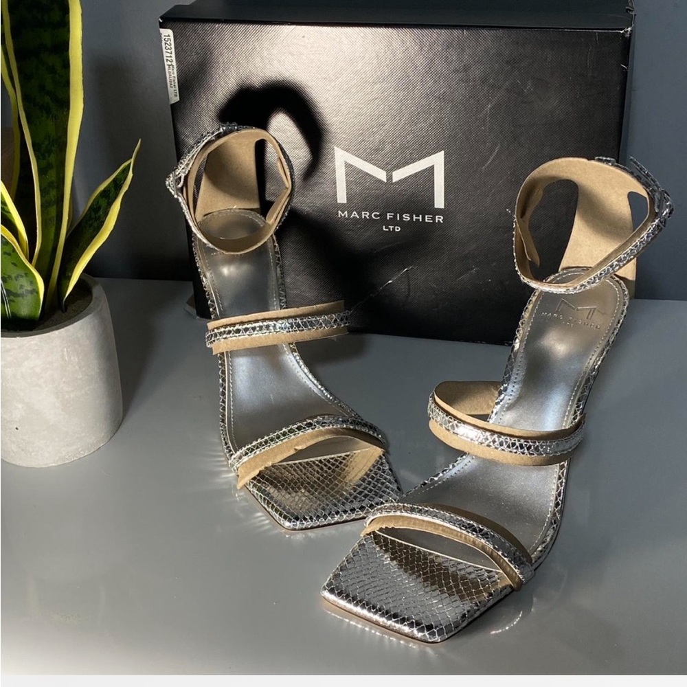 Marc Fisher Metallic‎ Silver and Tan Heels